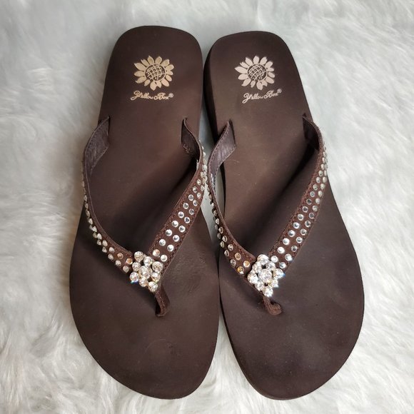 yellow box jello sandals